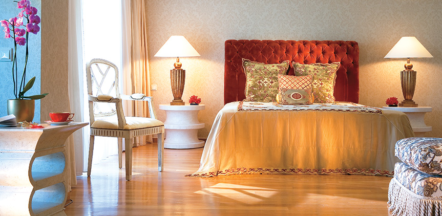 04-kos-imperial-luxury-master-bedroom-royal-pavilions